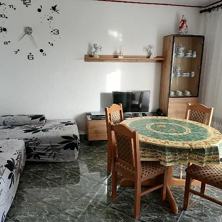 Apartmani Andelo I Ruzica Mundanije Exterior foto