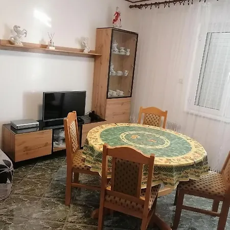 Apartmani Andelo I Ruzica Mundanije Exterior foto