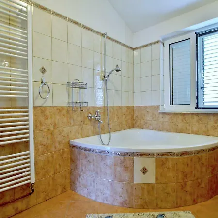 Apartmani Andelo I Ruzica Mundanije Exterior foto