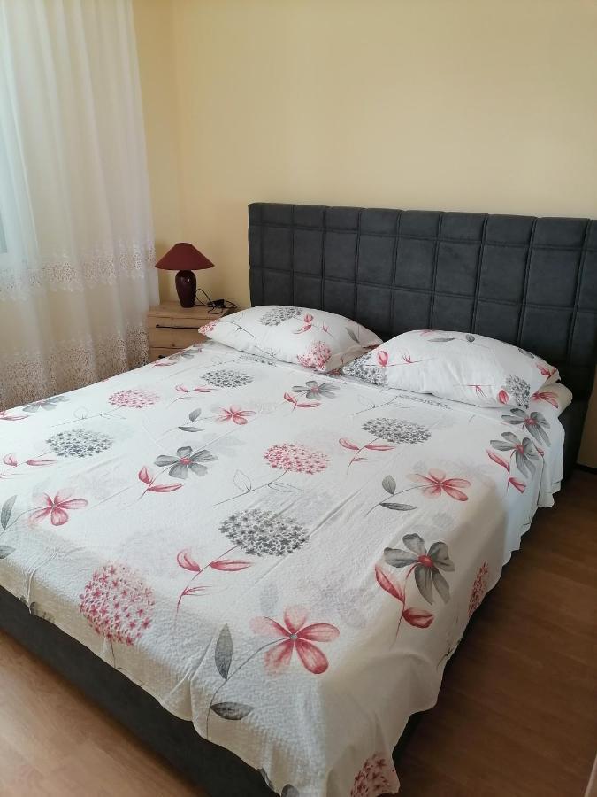 Andelo I Ruzica Mundanije