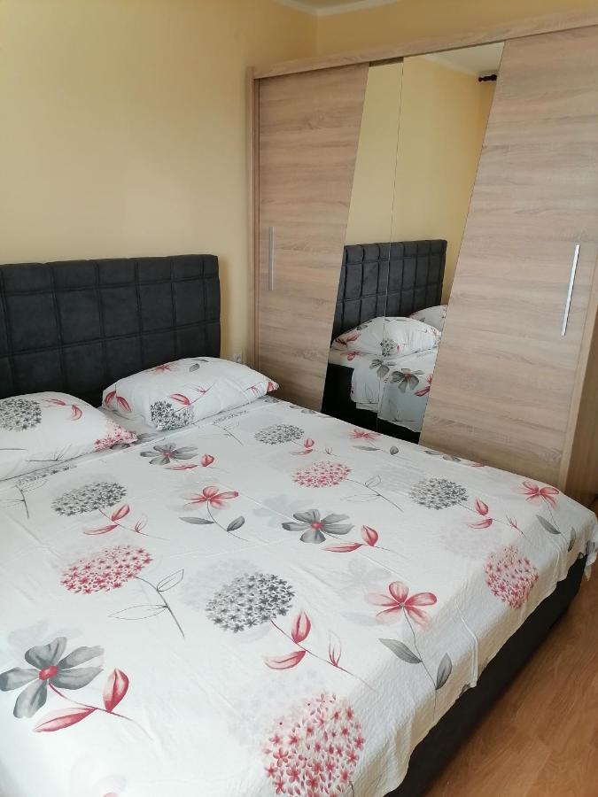 Andelo I Ruzica Apartment *