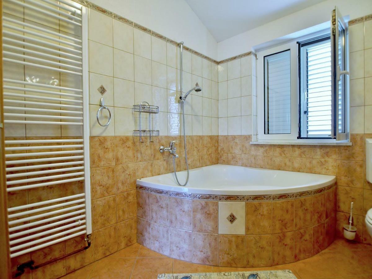 Apartment Andelo I Ruzica Mundanije