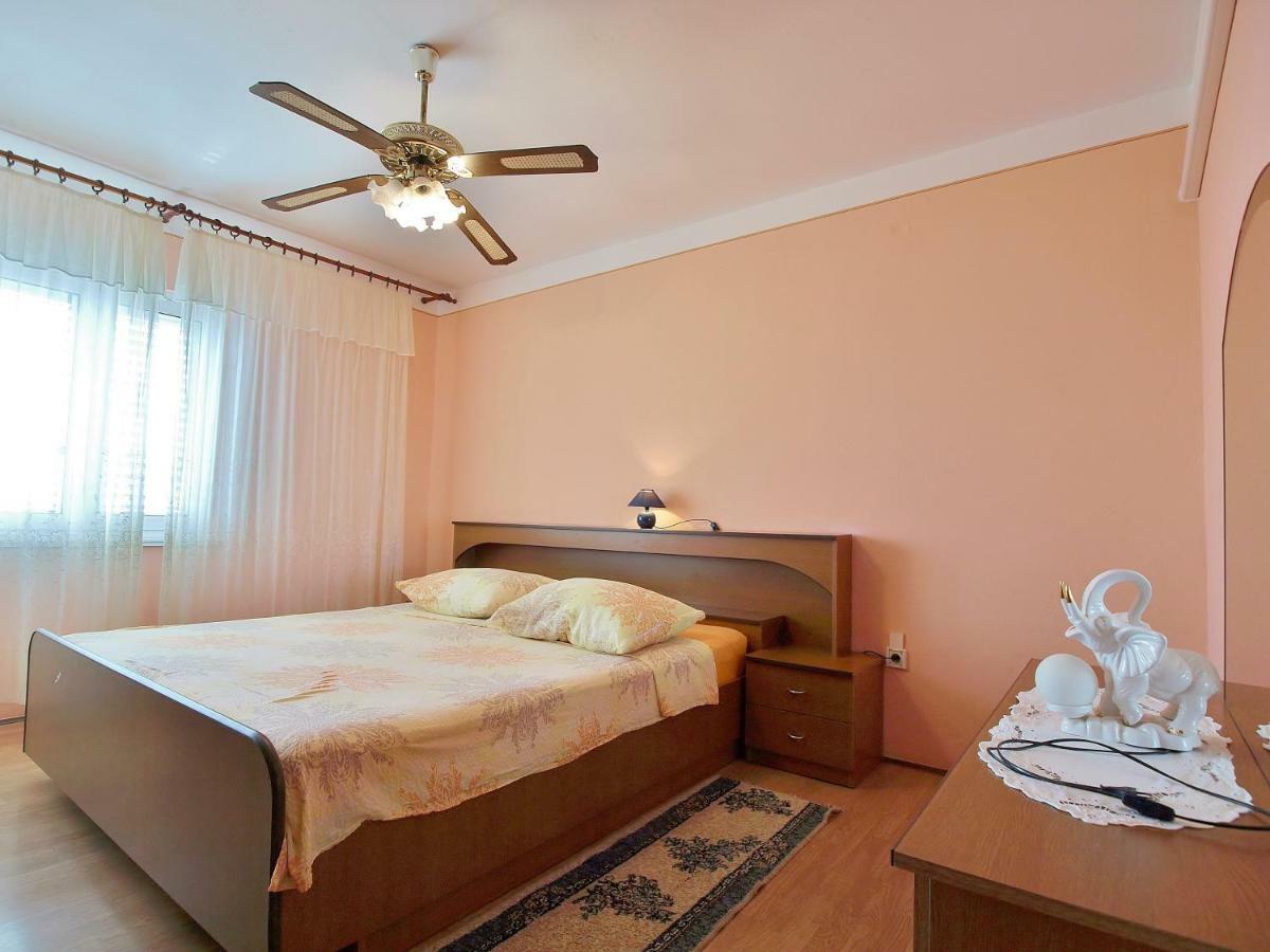 Andelo I Ruzica Apartment