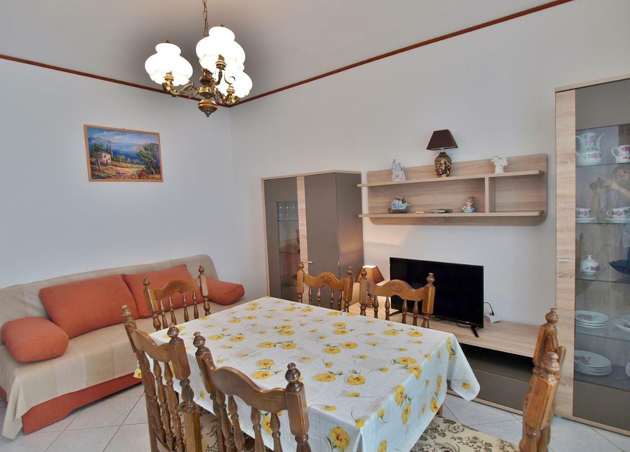 Andelo I Ruzica Apartment