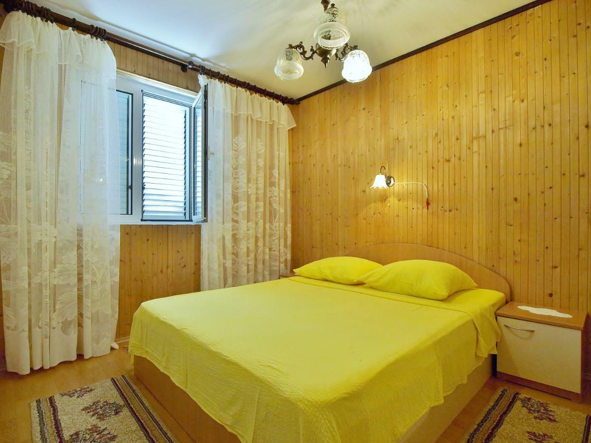 Andelo I Ruzica Apartment *